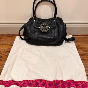 Tory Burch Black Amanda Classic Crossbody Hobo